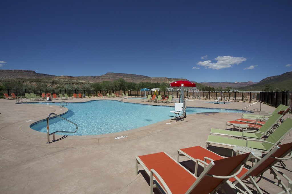 Another view of the hotel commercial swimming pool in Southern Utah.